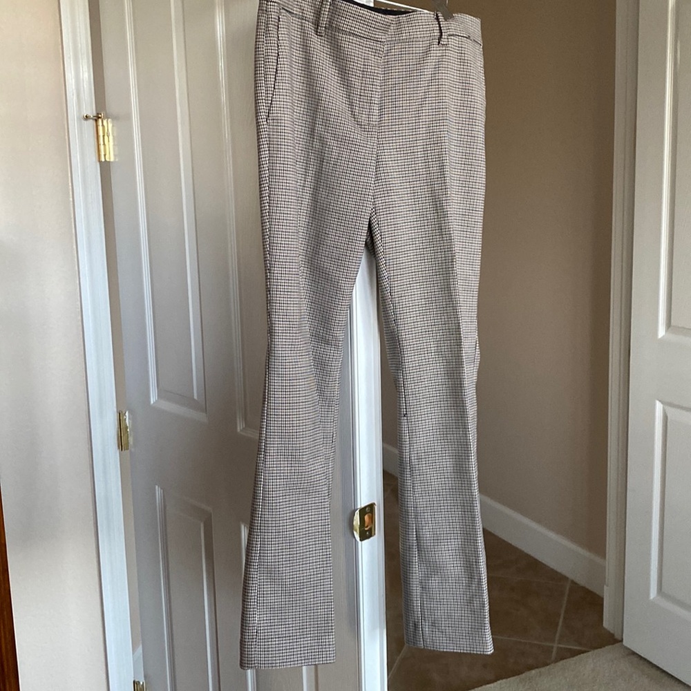 Ann Taylor, six petite houndstooth it flair